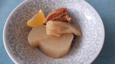 大根と豚のとろとろ塩角煮