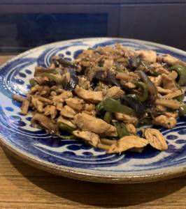 青椒肉絲(チンジャオロウスー)