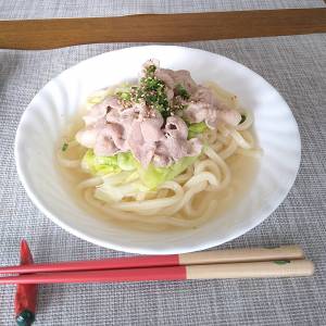 豚バラキャベツのつゆごま豆乳うどん