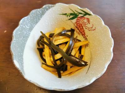 昆布とにんじんの煮物