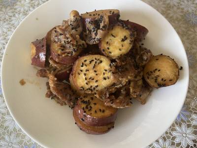 さつまいもと豚肉のバターじょうゆ焼き