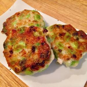 枝豆と鶏ひき肉の寄せ焼き