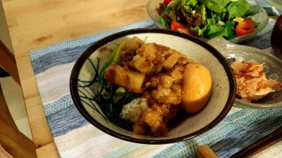 魯肉飯（ルーローファン）