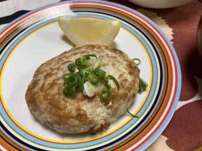 鶏ひき肉と豆腐のハンバーグ