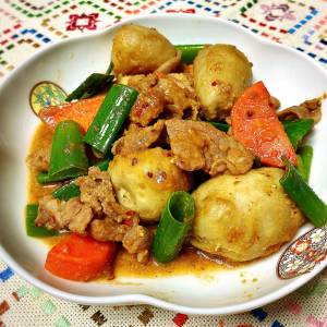 里芋と豚肉のごまみそ煮