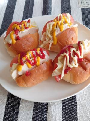 チキンと野菜のロールパンサンド