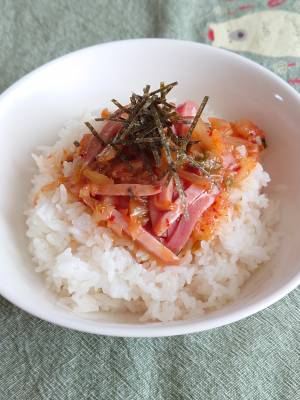 焼き豚とキムチの卵かけご飯