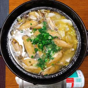 鶏手羽とれんこんのホクホク鍋