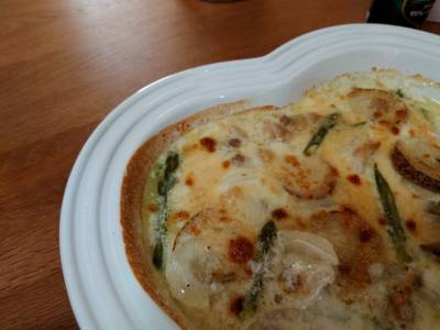 アスパラガスと帆立ての春グラタン