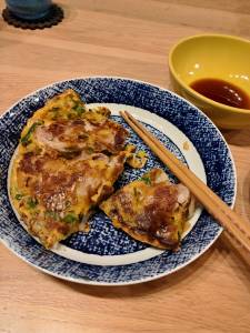 にらと豚肉、キムチのチヂミ