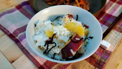 さつまいもと塩昆布のご飯