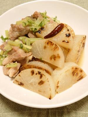 焼き大根と豚肉のスープ煮