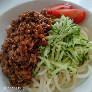 つるつるきゅうりのジャージャー麺