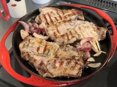 豚肉のグリル 紫たまねぎ添え