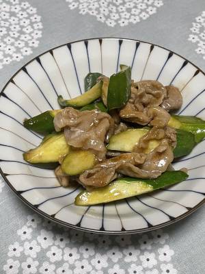 きゅうりと豚肉の甘酢炒め