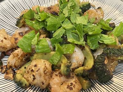 えびとゴーヤーのピーナツ炒め