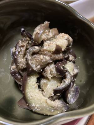なすのごま酢あえ