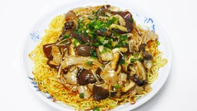 中国風きのこあんかけ焼きそば