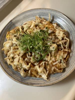 お好み焼き風チーズオムレツ