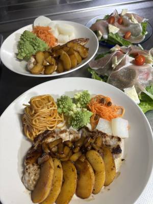 豚肉とりんごのソテー