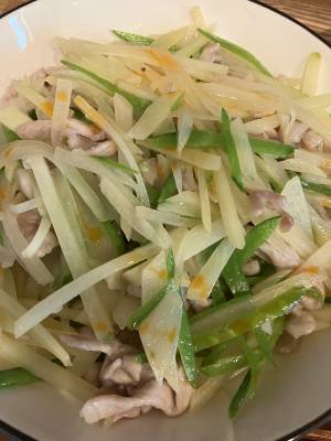 新じゃがの塩チンジャオロースー風