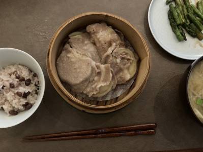 アスパラガスのオイスターソース炒(いた)め