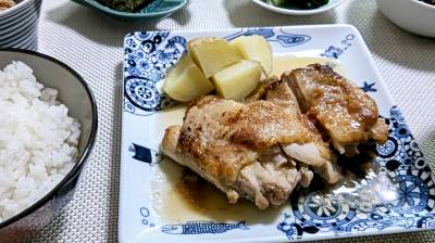 手羽元と里芋の梅煮