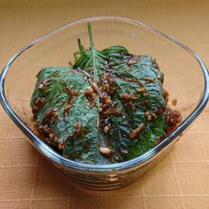 青じそのにんにくしょうゆ漬け