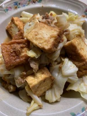 キャベツと厚揚げのみそ炒め