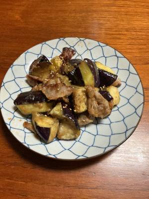 なすと豚肉のみそ炒め