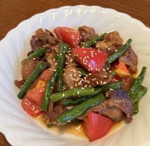 カリカリ豚とトマトの甘酢あえ