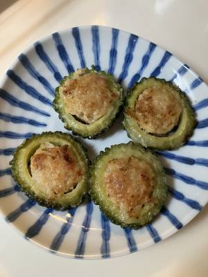 ゴーヤーの肉詰め焼き
