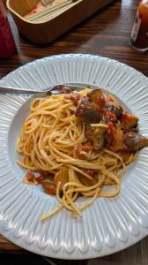 なすとトマトのパスタ