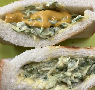 ポケットトースト(ハムチーズオムレツ)