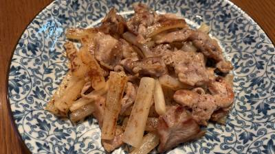 塩もみ大根と豚肉の黒こしょう炒め