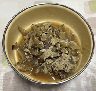 ごぼうと牛肉の柳川風